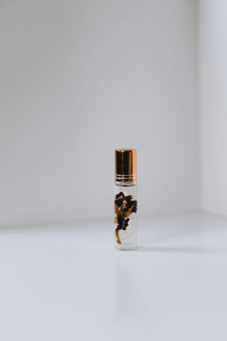 Earthy Elegance Perfume Oil image 0